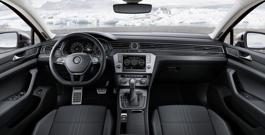  Volkswagen Passat Alltrack 2015 года  (фото 18 из 21)
